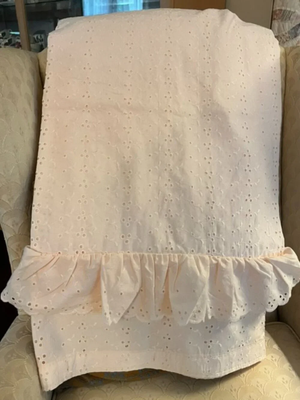 Pink shower curtain, eyelet fabric